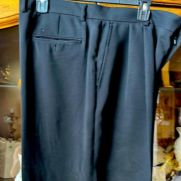 ❌ClaiborneBlackSuitJacket42RTrouser36/30 pleated&cuffed.AllSeasonsExcellent Con. - Picture 6 of 9